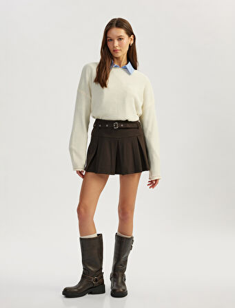 Uzun Kollu Triko Kayık Yaka Kazak