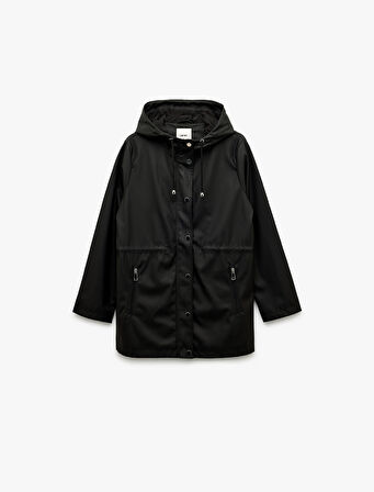 Cepli Beli Bağlamalı Uzun Kollu Fermuarlı Kapüşonlu Yağmurluk