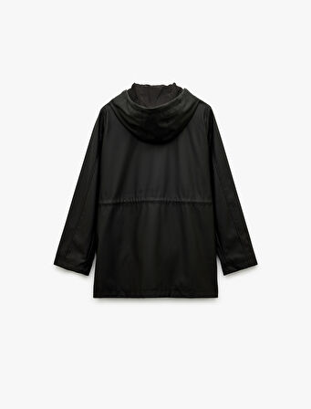 Cepli Beli Bağlamalı Uzun Kollu Fermuarlı Kapüşonlu Yağmurluk