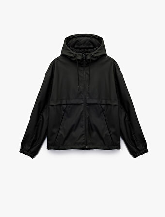 Fermuarlı Kapüşonlu Uzun Kollu Suni Deri Yağmurluk