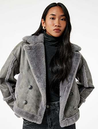 Uzun Kollu Cepli İçi Suni Kürklü Kruvaze Süet Görünümlü Ceket