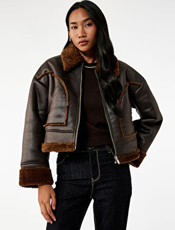 Uzun Kollu Cepli Fermuarlı Peluş Yaka Suni Süet Crop Biker Ceket