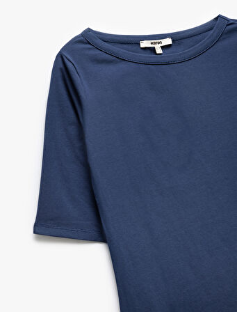 Pamuklu Yarım Kollu Bisiklet Yaka Slim Fit Tişört