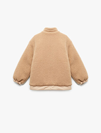 Uzun Kollu Dik Yaka Fermuarlı Cepli Polar Detaylı Ceket