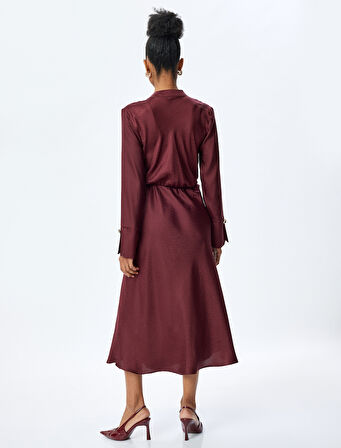 Fularlı Degaje Yaka Yırtmaçlı Uzun Kollu Kloş Saten Elbise