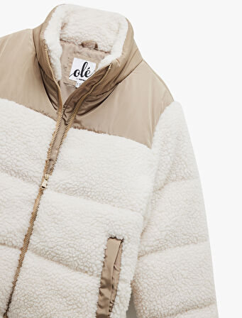 Dik Yaka Cep Detaylı Fermuarlı Renk Bloklu Peluş Mont