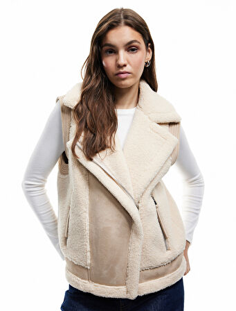 Suni Süet Detaylı Kolsuz Fermuarlı Cepli Peluş Yelek