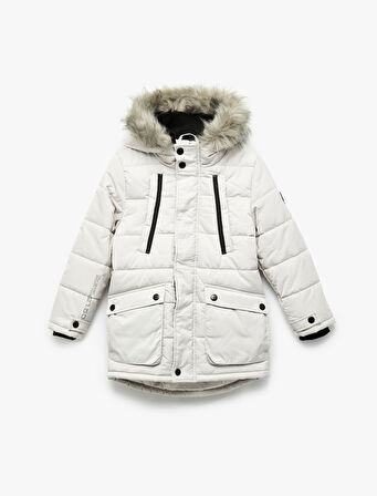 Peluş Detaylı Uzun Kollu Fermuarlı Cepli Uzun Kapşonlu Şişme Mont