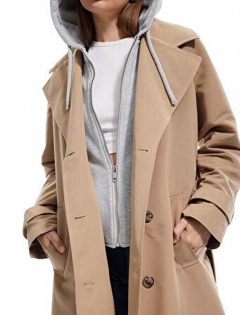 Kapüşonlu Yaka Kuşak Detaylı Düğmeli Cepli Uzun Trençkot