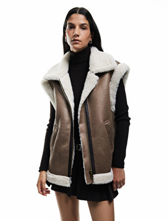 Peluş Şerpalı Yaka Süet Görünümlü Kolsuz Cepli Fermuarlı Oversize Yelek