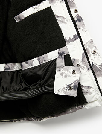 Polar Astarlı Desenli Uzun Kollu Kapşonlu Mont