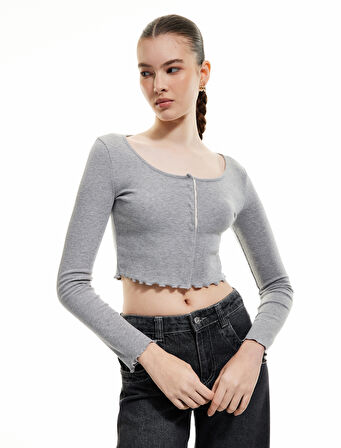 Çıt Çıt Düğmeli Yuvarlak Yaka Uzun Kollu Slim Fit Crop Tişört
