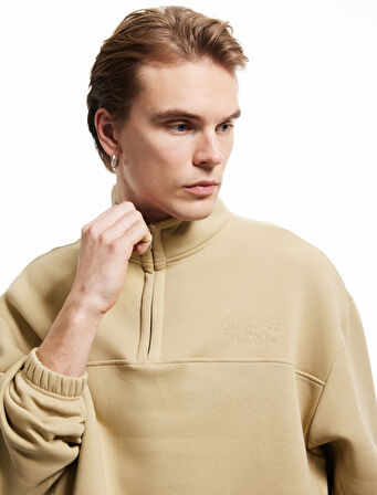 İşlemeli Cep Detaylı Şardonlu Yarım Fermuarlı Oversize Sweatshirt