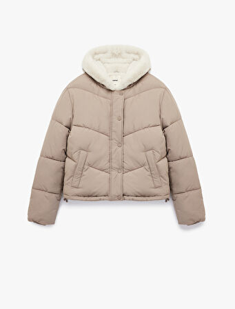 Uzun Kollu Cepli Düğmeli Su İtici Kapüşonlu İçi Suni Kürklü Kısa Şişme Mont