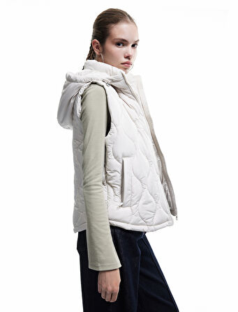 Fermuarlı Cepli Su İtici Kapüşonlu Kolsuz Kapitone Şişme Yelek