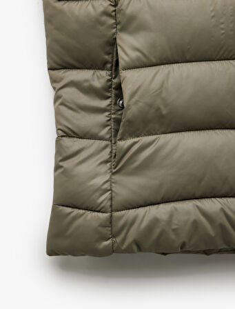 Kolsuz Dik Yaka Cepli Su İtici Fermuarlı Şişme Yelek