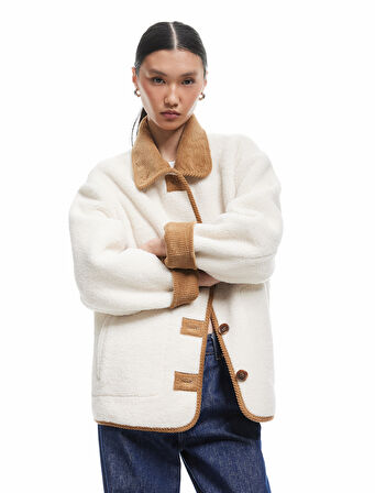 Uzun Kollu Düğmeli Cepli Kruvaze Klasik Yaka Peluş Ceket