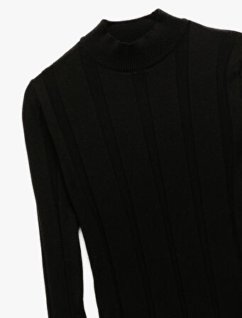 Dik Yaka Uzun Kollu Triko Kazak