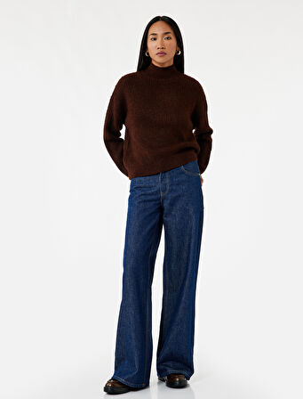 Uzun Kollu Dik Yaka Oversize Triko Kazak