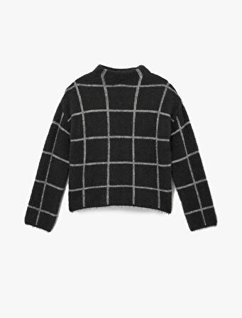 Uzun Kollu Dik Yaka Kareli Triko Peluş Kazak