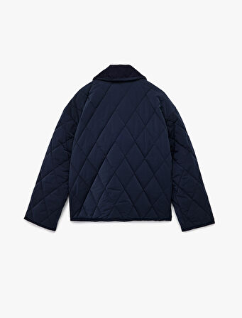 Uzun Kollu Fermuarlı Cep Detaylı Klasik Yaka Kapitone Ceket