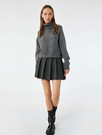 Uzun Kollu Dikiş Detaylı Balıkçı Yaka Triko Kazak