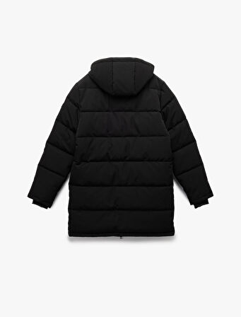 Kapşonlu Çıtçıt Düğmeli Kapaklı Cep Detaylı Şişme Mont