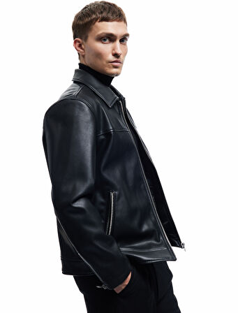 Uzun Kollu Fermuarlı Cep Detaylı Gömlek Yaka Suni Deri Ceket