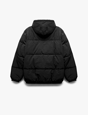 Uzun Kollu Cep Detaylı Fermuarlı Kapşonlu Şişme Mont