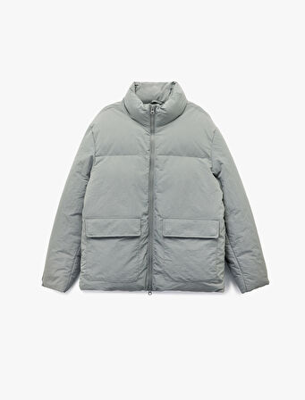 Uzun Kollu Kapaklı Cep Detaylı Fermuarlı Slim Fit Dik Yaka Şişme Mont