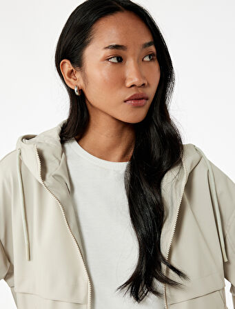 Fermuarlı Kapüşonlu Uzun Kollu Suni Deri Yağmurluk