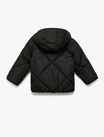 Uzun Kollu Cepli Kapitone Kapşonlu Mont