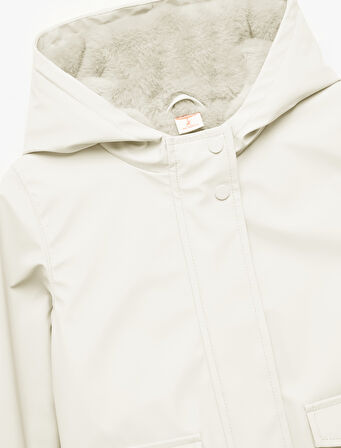 Peluş Detaylı Kapaklı Cepli Uzun Kollu Kapşonlu Kaban