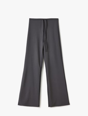 Beli Bağcıklı Rahat Kesim Düz Paça Pantolon