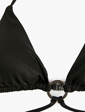 Toka Detaylı Bağlamalı Üçgen Bikini Üstü