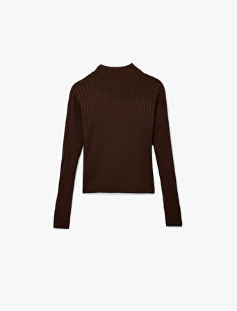 Uzun Kollu Dik Yaka Triko Kazak