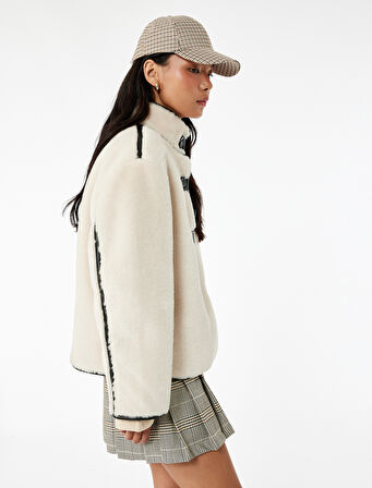 Dik Yaka Kaban Peluş Biye Detaylı Düğmeli Uzun Kollu