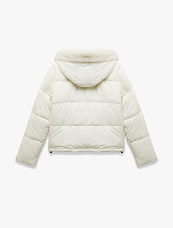 Kapüşonlu Fermuarlı İçi Peluş Çıtçıt Düğmeli Cepli Şişme Mont