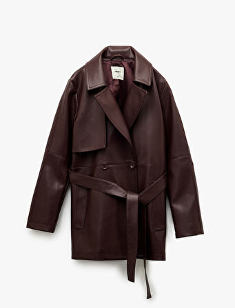 Astarlı Kemerli Rüzgar Kapak Detaylı Cepli Uzun Kollu Kruvaze Suni Deri Trençkot