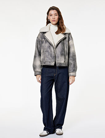 Cepli Fermuarlı Eskitilmiş Süet Görünümlü İçi Suni Kürklü Crop Biker Mont