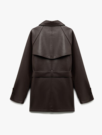 Rüzgar Kapak Detaylı Cepli Kemerli Uzun Kollu Suni Deri Ceket