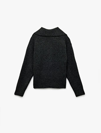 Regular Fit Uzun Kollu Yarım Düğme Detaylı Geniş Polo Yaka Triko Kazak