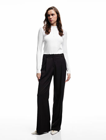 Hafif Dik Yaka Yarım Düğme Detaylı Uzun Kollu Triko Basic Kazak