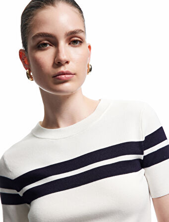 Viskon Kumaş Kısa Kollu Bisiklet Yaka Triko Sweatshirt