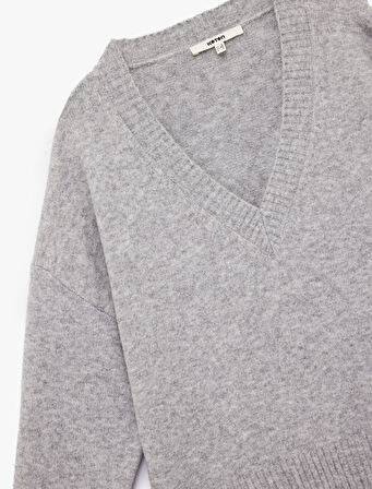 Uzun Kollu V Yaka Triko Kazak