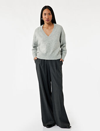 Uzun Kollu V Yaka Triko Kazak