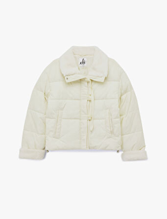 Uzun Kollu Suni Kürk Yaka Fermuarlı Cepli Kapitone Ceket