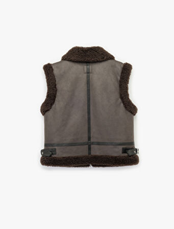 Dik Yaka Fermuarlı Cepli Peluş Detaylı Yelek