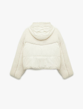 Kapüşonlu Uzun Kollu Peluş Detaylı Baskılı Şişme Mont