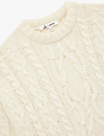 Saç Örgü Dokulu Uzun Kollu Bisiklet Yaka İnci Detaylı Triko Kazak